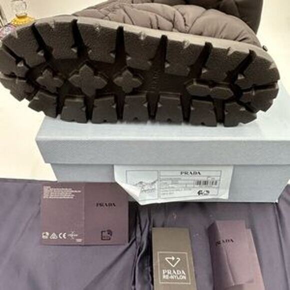 Women's Prada re-nylon triangle logo padded draw cord snow boots size 39 Italy - Picture 7 of 12